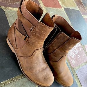 Teva | Ellery Waterproof Ankle Boots | 8.5M